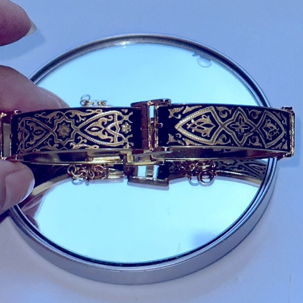 Vintage new with tags Damascene black & gold filigree bracelet - Picture 2 of 6